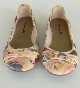 Size 6.5 American Eagle Women's Ballet Flats Multicolor Floral Slip-On Shoes - Picture 1 of 10