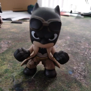 Funko Mystery Mini Batman vs Superman Knightmare Batman - Picture 1 of 2