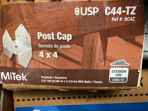 6 - MiTek USP #C44-TZ Pfostenkappe (4 x 4) Dreifachplatte Zink - Bild 1 von 1