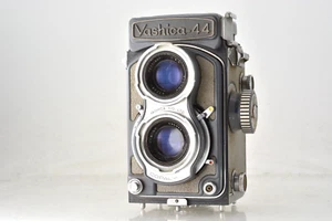 [Near MINT] YASHICA 44 4x4 TLR Film Camera Yashikor 60mm f/3.5 Lens JAPAN #3940 - Picture 1 of 16