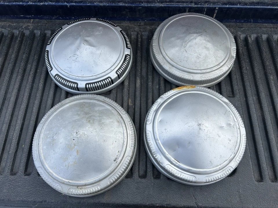 Tampas de cubo para prato de cachorro Mopar Dodge, aço inoxidável 9” conjunto de 4 Chrysler - Imagem 1 de 4
