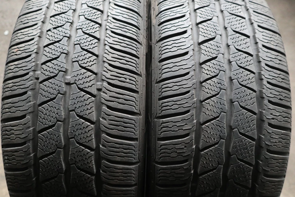 2 x Continental Van Contact Winter  225/55 R17 C  109/107T  M+S  ca. 5- 6 mm - Bild 1 von 4