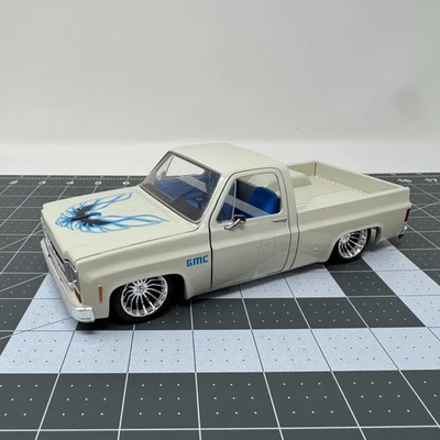 M2 Machines 1:24 Scale Trans Am 1976 GMC Sierra Grande 15 Custom R127 *LOOSE* - Image 1 of 4