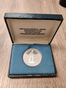 MEDAGLIA ARGENTO BICENTENARIO 1975 commemorativa delle battaglie di Lexington e Concord - Foto 1 di 8