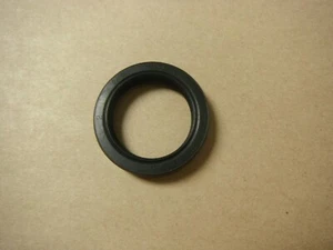28X38X7 DOUBLE LIP OIL SEAL W/ SPRING CHO 01481 - Picture 1 of 2