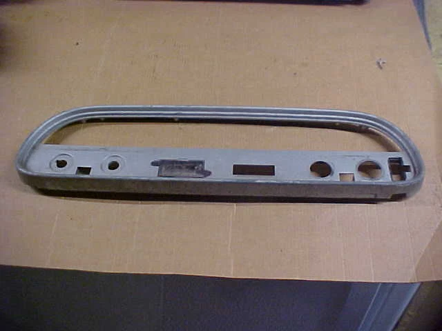 UNIDAD DESNUDA DE TABLERO CORVAIR 1589750 = ESTAMPADA 60 - SE ADAPTA A 1960-64 500, 700, 900, (USADA) Foto 1 de 2