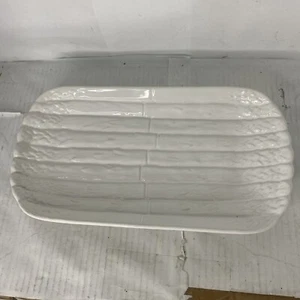 Vintage Bardallo Pinheiro Ceramic White Asparagus Serving Plate Platter Portugal - Picture 1 of 3