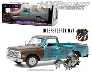 HIGHWAY 61 1:18 UNABHÄNGIGKEIT 1971 CHEVROLET C10 DRUCKGUSS BLAU MIT ALIEN HWY-18021 - Bild 1 von 1