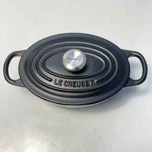 Horno holandés ovalado Le Creuset Signature 17 cm perilla negra mate plateada 0,9 L sin usar - Imagen 1 de 5