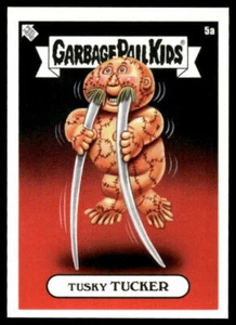 2022 Topps Wave 1 secchio della spazzatura bambini: "Oh l'orribile" #5a Tusky Tucker - Foto 1 di 2
