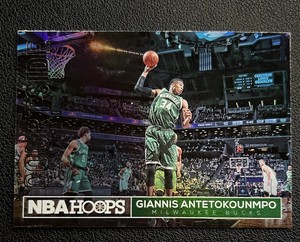 2016-17 Panini NBA Hoops Courtside Giannis Antetokounmpo #20 Bucks