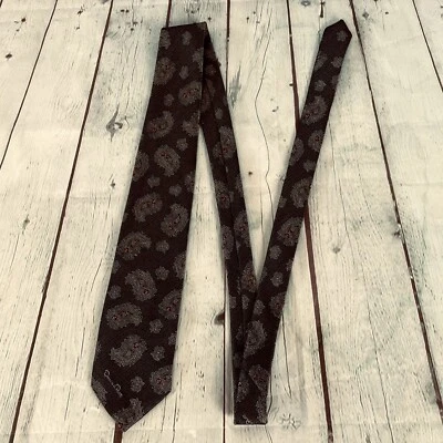 VTG Oscar de la Renta Signature Tie Paisley grey and red woven poly silk blend - Image 1 of 4