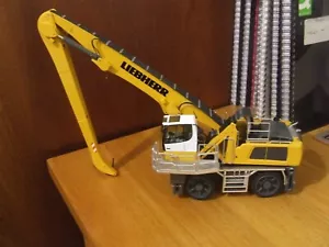 NZG 810 Liebherr LH 80 M Materials Handler, 1:50, BNIB - Picture 1 of 8