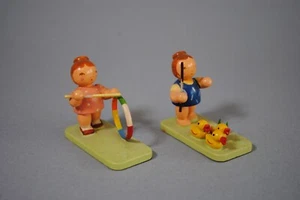 VEB Erzgebirge / VEB KW / 2 x Spielende Kinder / Höhe 40 mm ( J 2 ) - Bild 1 von 10