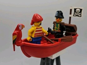 Lego Pirates Captain RedBeard pi055 & Pirate pi043 w/accessories mf69