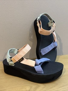 Sandalias Universales Teva Forma Plana Plataforma Negras Tirantes Pastel Mujer’s 8 NUEVAS - Imagen 1 de 5