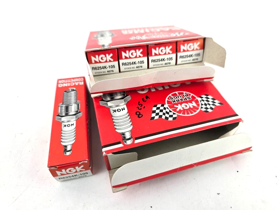 Vela de ignição 5 peças NOS NGK Racing R6254K-105 Kawasaki KX80 KX85 KX1000 - Imagem 1 de 4