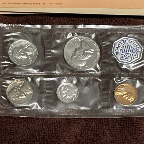 1961 UNITED STATES MINT TREASURY DEPARTMENT PROOF SET Cover