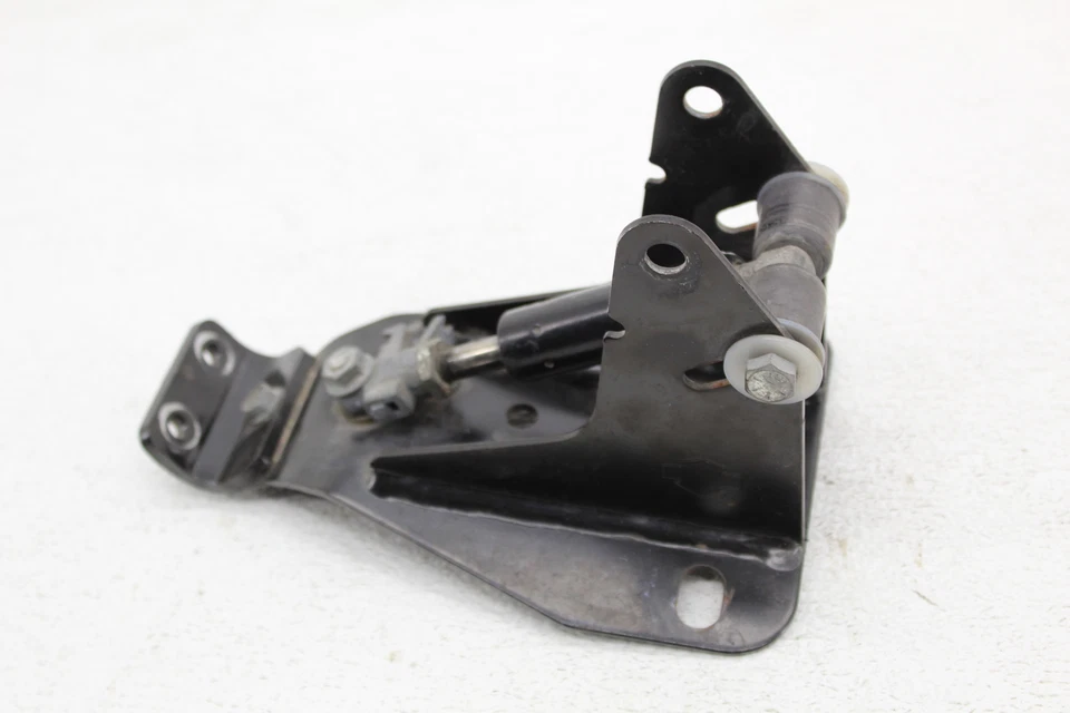 09-16 Harley Davidson Road King Seat Bracket Seat Latch - Image 1 of 4