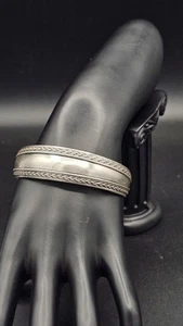 Sterling Silber 925 Armreif mit geflochtenem Rand - breites Band strukturiertes Design -... - Bild 1 von 16