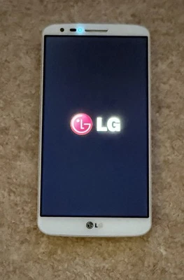 LG G2 D802 Android Phone. 16GB White Unlocked - Image 1 of 4