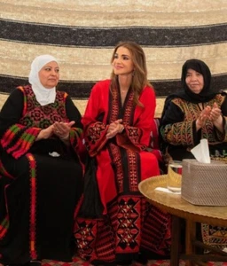 Traditional Embroidered Abaya with Luxurious Palestinian-Jordanian Design - Picture 1 of 4