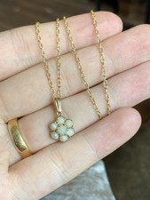 Stunning 9ct Gold Pearl Cluster Necklace
