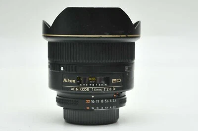 Lente ultra gran angular Nikon AF Nikkor 14 mm f/2,8D ED 201975 Foto 1 de 4