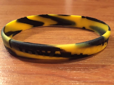 RARE Iowa Hawkeyes Yellow & Black Swirled Rubber Wristband Bracelet Spirit Band Cover