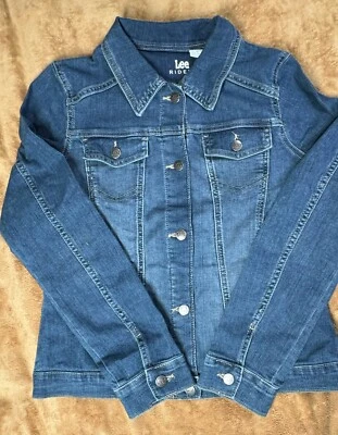 Chaqueta de mezclilla elástica mediana para mujer Lee Riders Foto 1 de 3