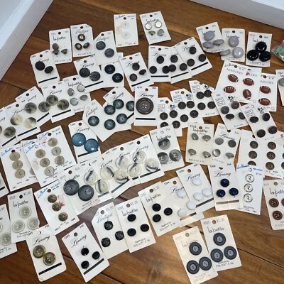 Hundreds Of Buttons Mixed Colors Sizes - New On Original Cards Le Petite Lansing - Image 1 of 4
