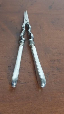 Raro Schiaccianoci taglia uva Argento 800  - Immagine 1 di 4