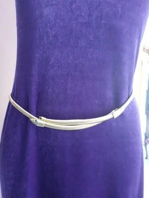 *VINTAGE SNAKE BELT * slinky Gold Tone Green Jewelled Eyes Stretch Clip Belt  - Image 1 of 4