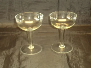 Vintage Pair of Hollow Stem Champagne Prosecco Saucers Glasses - Picture 1 of 5