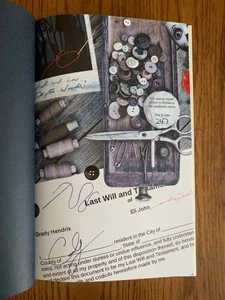 How to Sell a Haunted House Signed by Grady Hendrix SST Publications #247 of 500 - Imagen 1 de 8