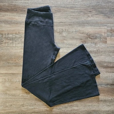 Converse Women’s Black Flared Legging Size Large  Foto 1 de 4