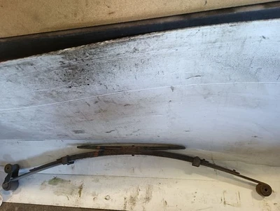 Rear Driver Left Leaf Spring from 2000 Toyota Tundra 12183303 - Image 1 of 4