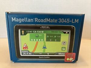 Magellan RoadMate 3045-LM Automotive GPS Receiver Lifetime Maps EUC