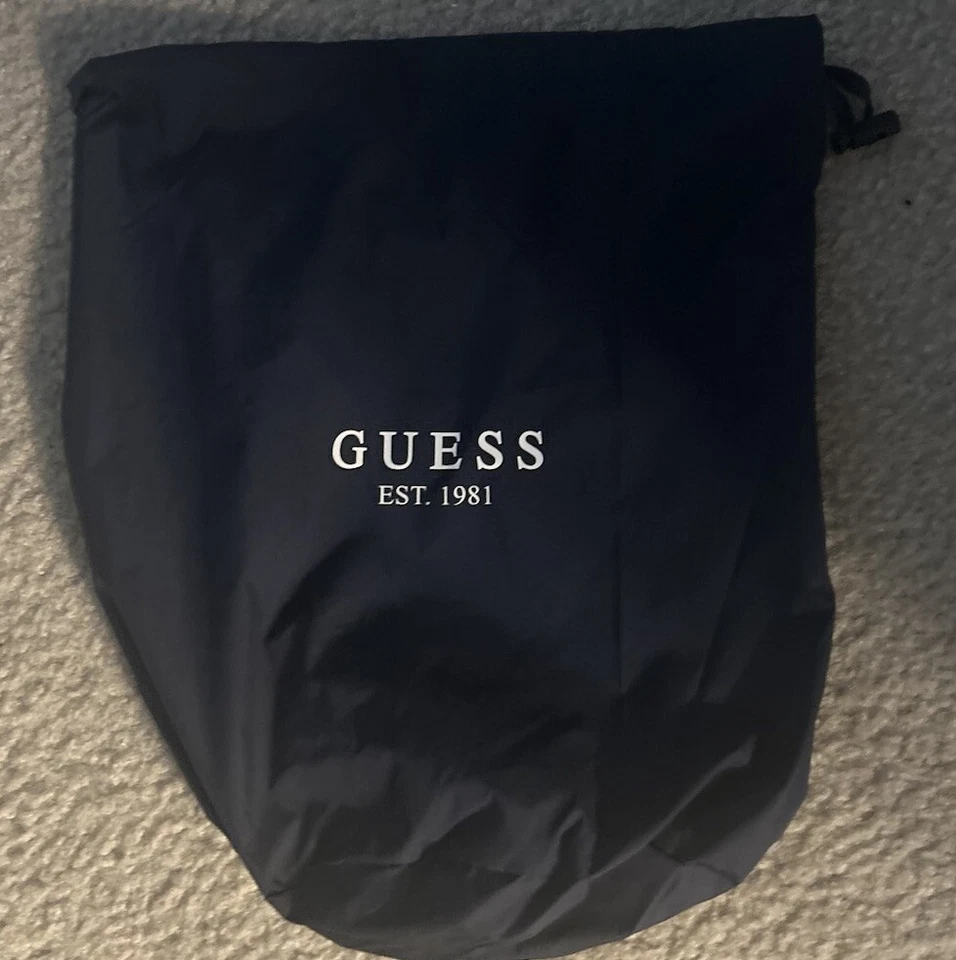 guess bag/pouch - Image 1 of 2