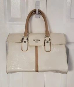Guess Handtasche Geldbörse Elfenbein und hellbraun Kunstkrokodil CR497420 JS - Bild 1 von 19