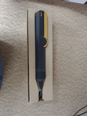 Dyson Airstrait Wet/Dry Air Hair Straightener Onyx/Gold 534068-01 - Image 1 of 3