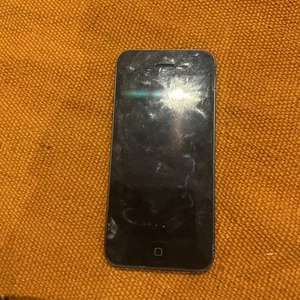 Apple iPhone 5 (A1429) Smartphone - Unlocked - 32GB 4G Various Colours Working - Picture 1 of 2
