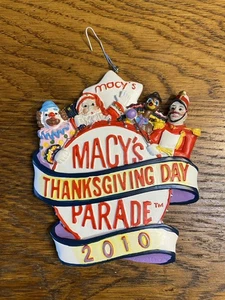 Kurt Adler Macy's Desfile del Día de Acción de Gracias 2010 Adorno Coleccionable Navidad - Imagen 1 de 2