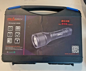 OrcaTorch D550 1000 Lumens Dive Light with Wrist Strap and Extra Battery - Picture 1 of 6