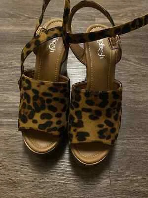 Tacones marrón bambú || Talla mujer 9 Foto 1 de 3