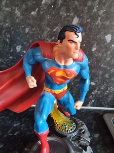 Diamond Select Dc Gallery - Figurine PVC Superman ComicsDiamond Select Dc... - Picture 1 of 6