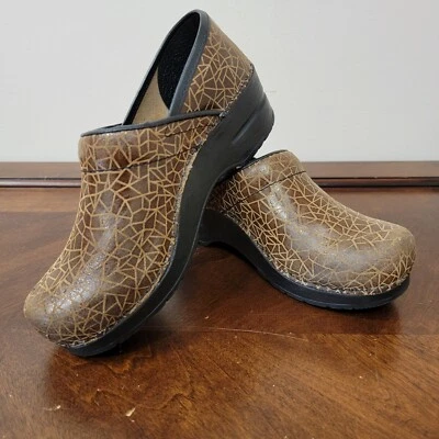 SANITA PRO textured geometric giraffe polished leather clogs shoes 36 - Image 1 of 4