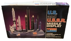 1984 Monogram U.S. and U.S.S.R. Missile Display 1/144 Scale Kit 6019 New Sealed - Bild 1 von 13