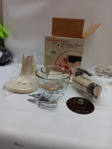 New! 1983 VTG Sunbeam Deluxe Mixmaster Stand Mixer 12 speed Glass Bowl Almond - Picture 1 of 13