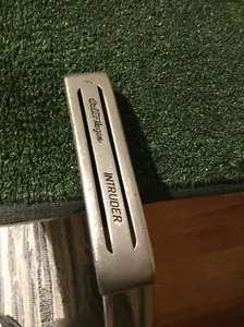 Walter Hagen Intruder Putter 36 Inches (RH or LH) - Picture 1 of 11